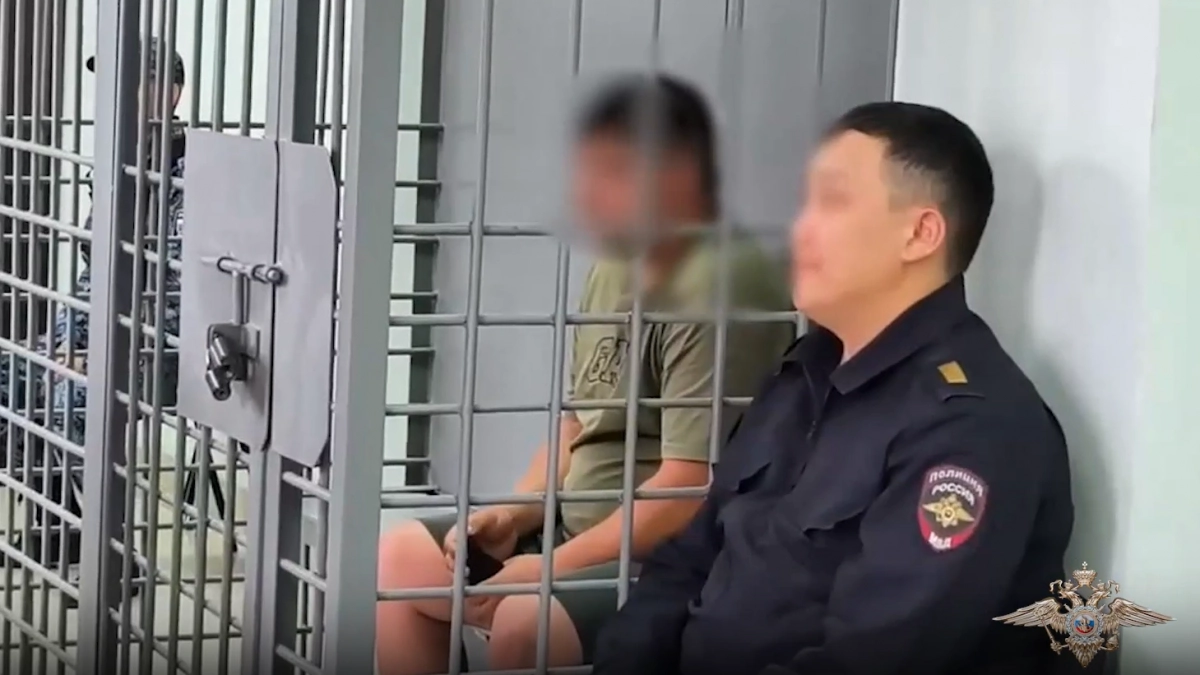 В Иркутской области суд арестовал водителя, угрожавшего полицейскому на АЗС