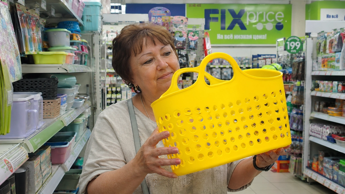 Яркий шоппер из Fix Price стал дачной находкой: почему теперь это самая полезная вещь на участке, хотя продавалась как сумка