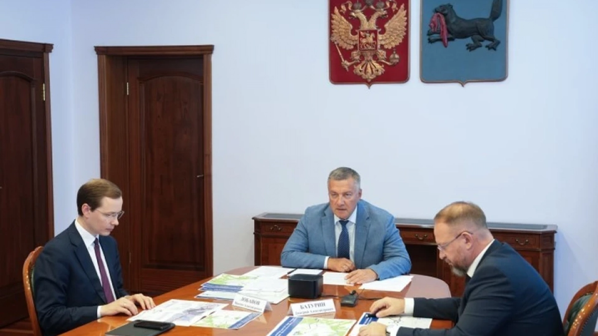 В Иркутской области начали монтировать путепровод через железную дорогу