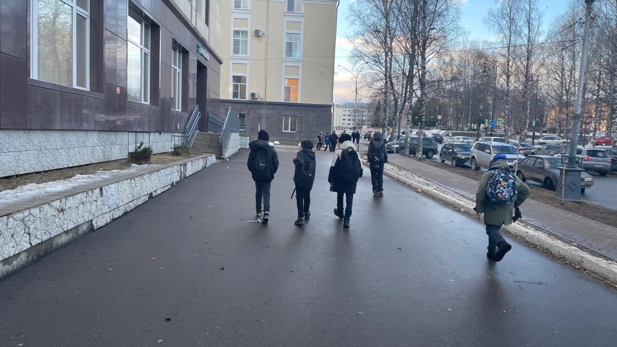 Эти имена когда-то звучали в каждом дворе: 10 советских любимчиков, которых сегодня почти не слышно