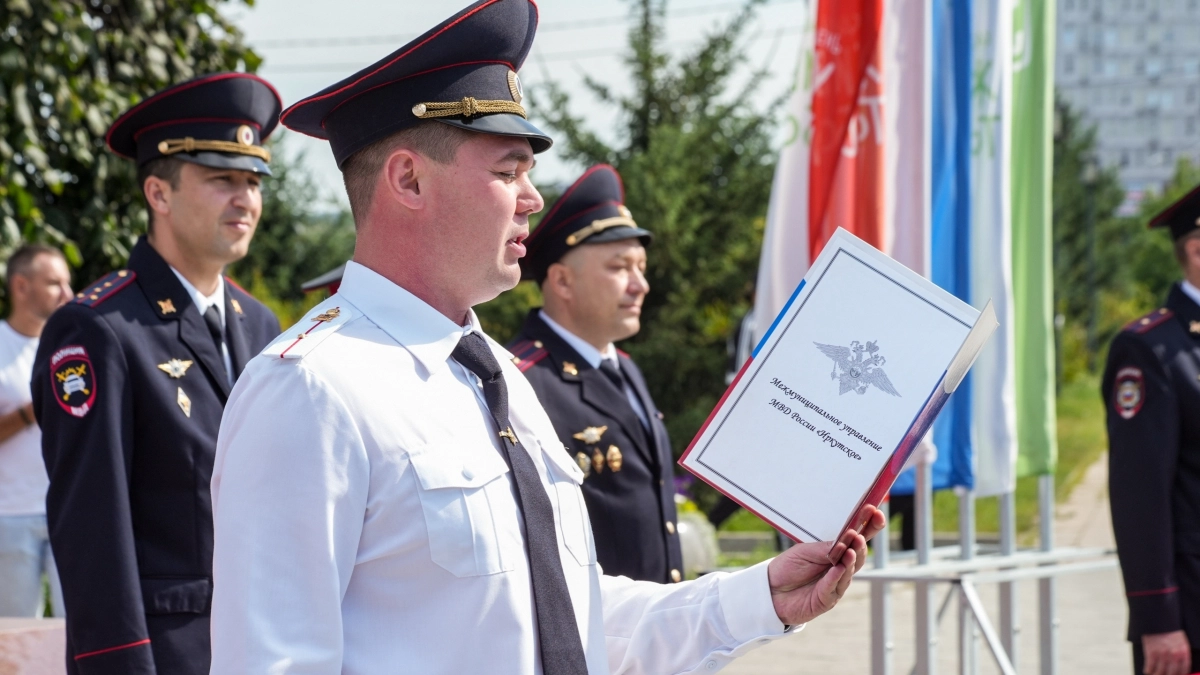 В Иркутской области 35 новобранцев приняли присягу в канун Дня Государственного флага