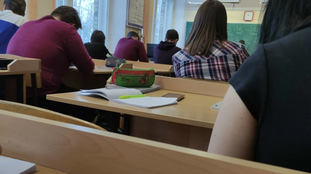В Усолье-Сибирском 28 детей получили рюкзаки к 1 сентября