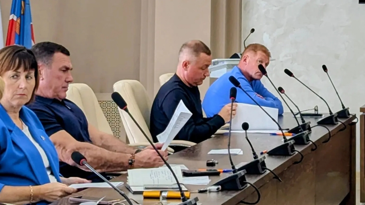 В Усолье-Сибирском парламентарии выявили нехватку около 40 миллионов рублей на образование