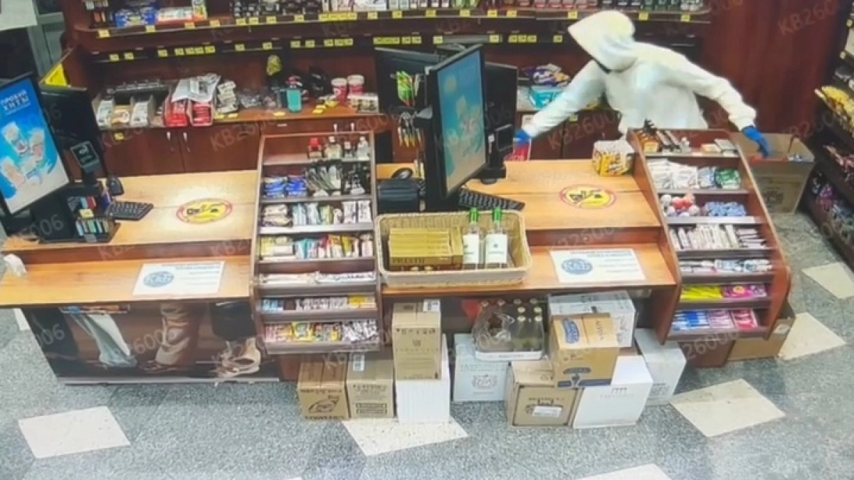 В Усолье-Сибирском студентка попалась на краже телефона стоимостью 16 тысяч рублей