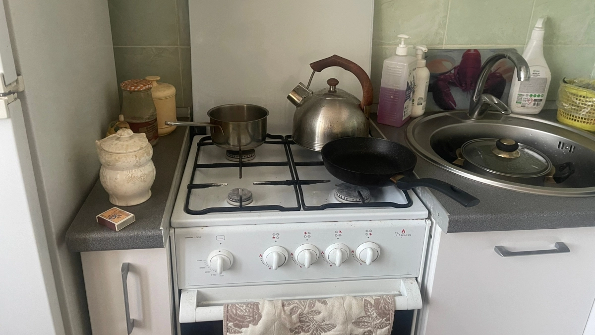 Газовая плита на кухне — «деревня» и безвкусица: опытные хозяйки переходят на «невидимую» варочную поверхность