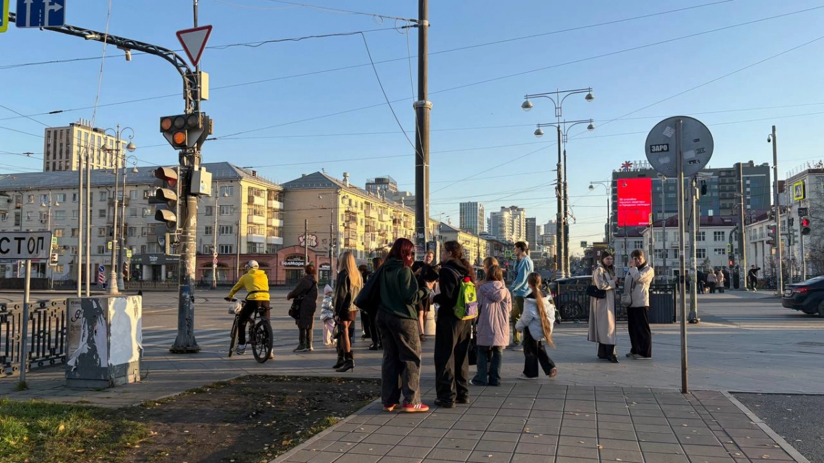 Перестаньте говорить «привет» и «пока»: эта привычка незаметно отталкивает людей — вот чем заменить