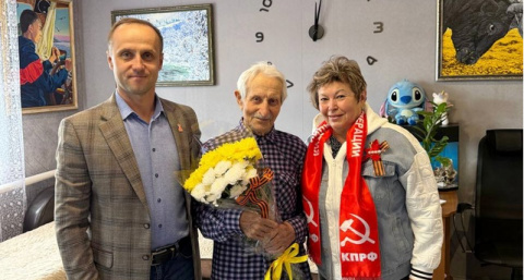 Последнего участника войны в Усолье-Сибирском поздравили с годовщиной Победы