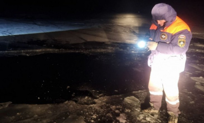 В Иркутской области водитель без прав утонул с пассажиркой на Байкале