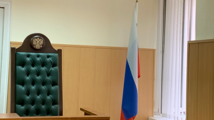 В Иркутской области мужчина запер гостью в подполье и избил её за пропавшие деньги